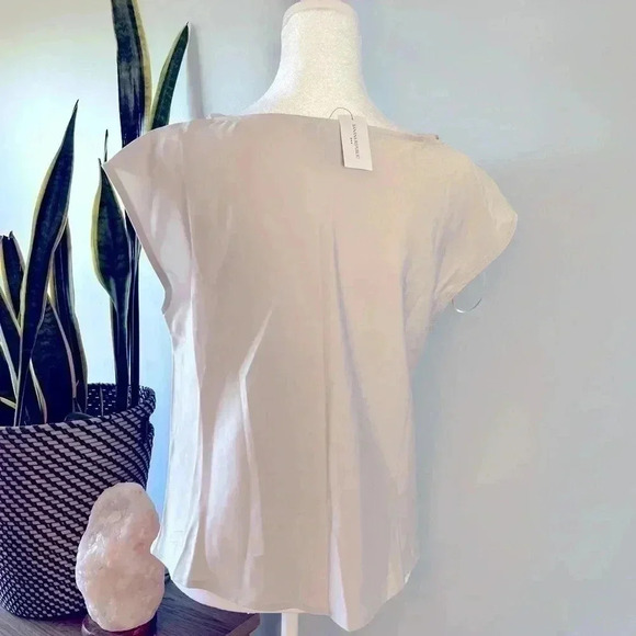 NWT Banana Republic Silver Sleeveless Blouse - Picture 3 of 6